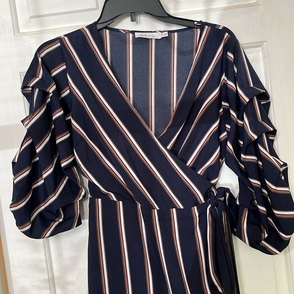 Wrap tie dress - Picture 2 of 4